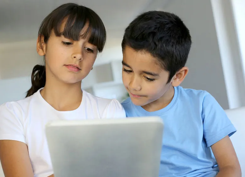 Back to School Tips: Controlling Kids' Screen Time for Proper Sleep